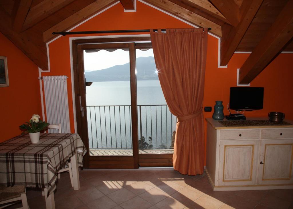 Casale Fe-Wo - Appartamenti Con Vista Lago Каннеро-Рив'єра Номер фото